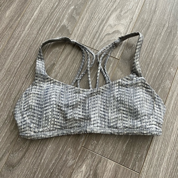 Lululemon Free to be Zen Bra - Picture 1 of 3
